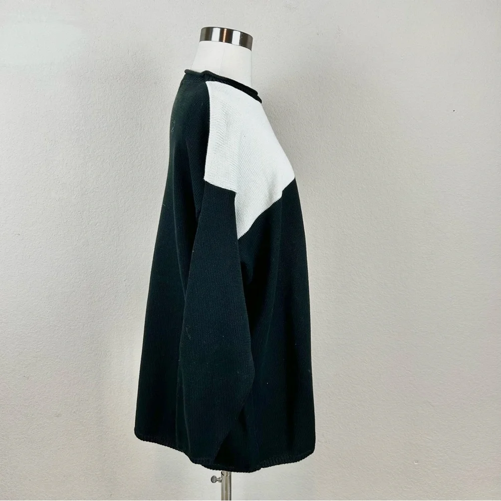 Vintage American Knitworks Black & White Color Block Crew Neck Sweater